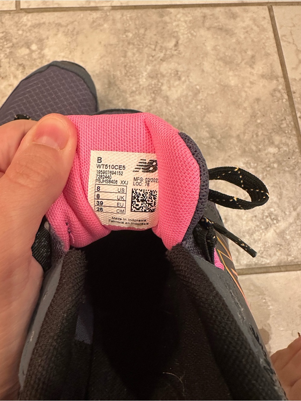 New Balance Women's Gray and Pink Athletic Sneakers with Gold Logo - Picture 6 of 6
